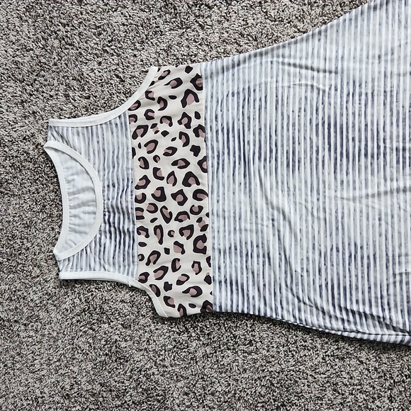 Nwot. Leopard print dress size xlarge - Picture 2 of 5